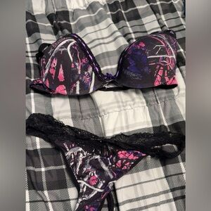Women's Black and Pink Lace Bra and Panty Set